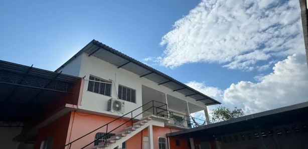 Casa com 6 Quartos à venda, 350m² no São Jorge, Manaus