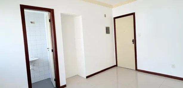 Sala Comercial à venda, 29m² no Brotas, Salvador