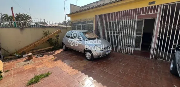 Casa com 4 Quartos à venda, 350m² no Taguatinga Norte, Brasília