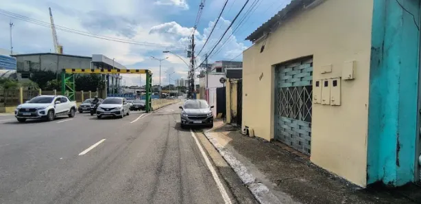 Imóvel Comercial com 2 Quartos para alugar, 90m² no São Geraldo, Manaus