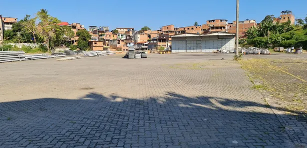 Lote/Terreno para alugar, 17000m² no Águas Claras, Salvador