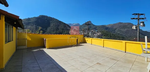 Casa com 2 Quartos para alugar, 100m² no Chácara Flora, Petrópolis