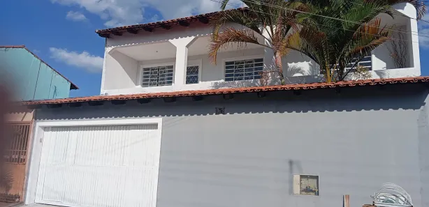 Sobrado com 5 Quartos para alugar, 198m² no Santa Maria, Brasília