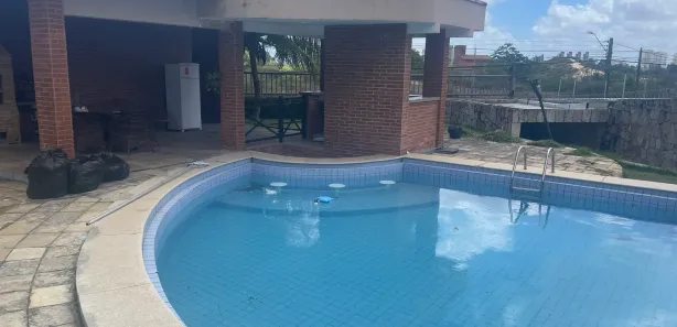 Sobrado com 5 Quartos à venda, 384m² no Candelária, Natal