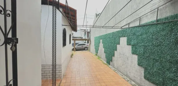 Casa com 2 Quartos para alugar, 300m² no Nossa Senhora das Graças, Manaus