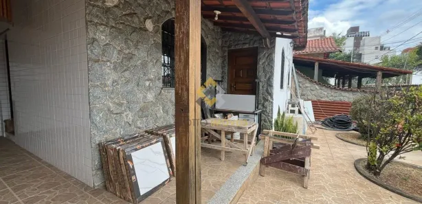Imóvel Comercial com 3 Quartos para alugar, 250m² no Indaiá, Belo Horizonte