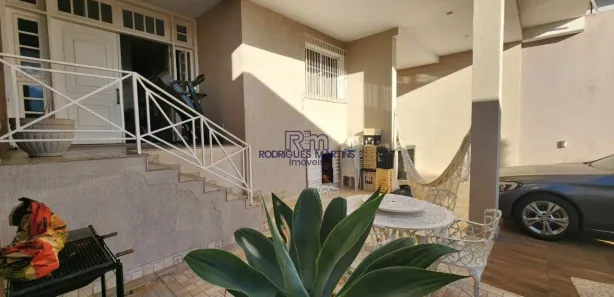 Casa com 4 Quartos à venda, 231m² no Caiçara-Adelaide, Belo Horizonte