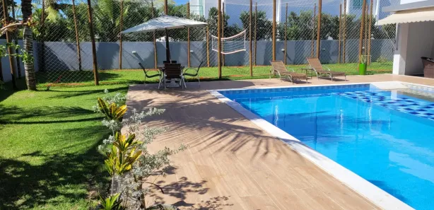 Casa com 5 Quartos para alugar, 364m² no Interlagos (Abrantes), Camaçari