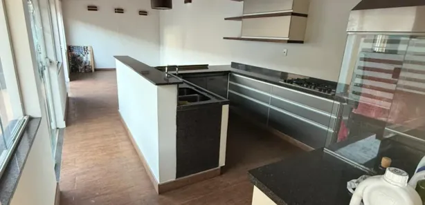 Casa de Condomínio com 3 Quartos para alugar, 150m² no Parque 9 de Julho, São Roque