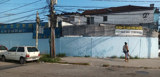 Galpão/Depósito/Armazém com 2 Quartos para alugar, 130m² no Jacarepaguá, Rio de Janeiro