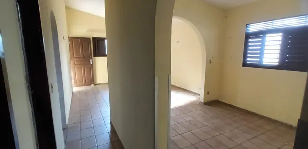 Casa com 2 Quartos para alugar, 140m² no Candelária, Natal
