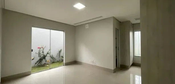 Casa com 3 Quartos para alugar, 300m² no Jardins Valência, Goiânia