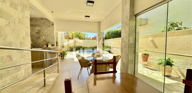 Casa de Condomínio com 5 Quartos à venda, 350m² no Jardins Valência, Goiânia