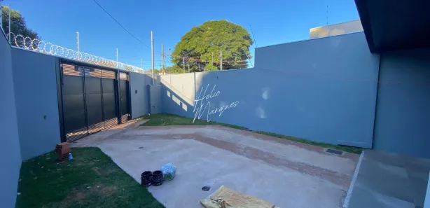 Casa com 2 Quartos à venda, 75m² no Jardim Itamaracá, Campo Grande