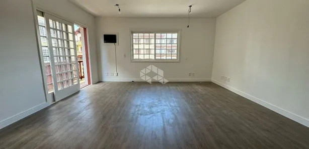 Sala Comercial à venda, 38m² no Centro, Gramado