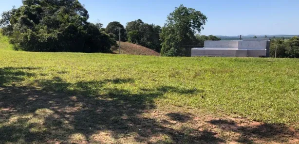 Lote/Terreno à venda, 950m² no Porangaba, Pardinho