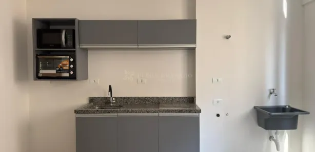 Kitnet com 1 Quarto para alugar, 25m² no Zona 07, Maringá