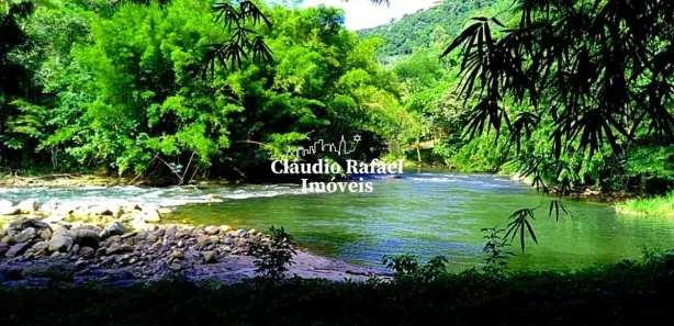 Fazenda/Sítio com 2 Quartos à venda, 13000m² no Centro, Casimiro de Abreu