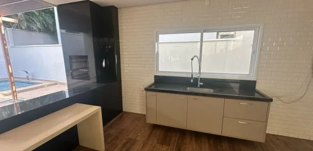 Sobrado com 3 Quartos para alugar, 260m² no Plano Diretor Sul, Palmas