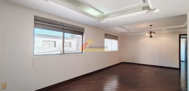 Casa com 3 Quartos para alugar, 230m² no Vila Belo Horizonte, Divinópolis