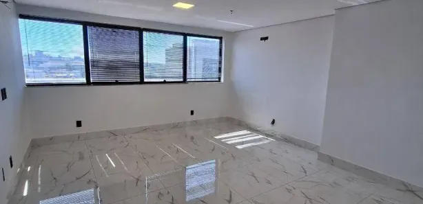 Sala Comercial à venda, 35m² no Centro, Anápolis