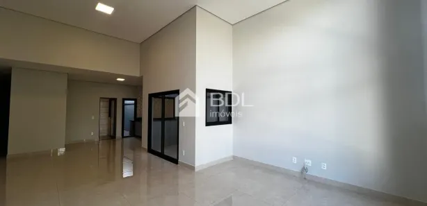 Casa de Condomínio com 3 Quartos para venda ou aluguel, 165m² no Jardim Okinawa, Paulínia