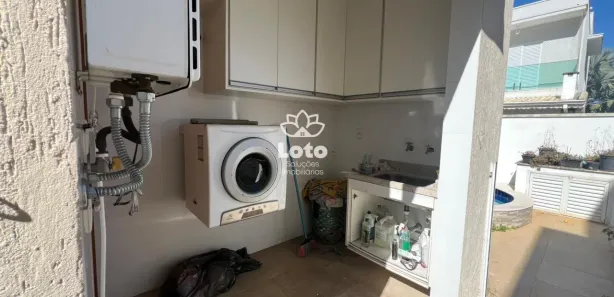 Casa de Condomínio com 4 Quartos para alugar, 220m² no Fazenda Rodeio, Mogi das Cruzes