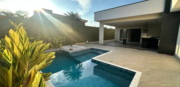 Casa de Condomínio com 4 Quartos para venda ou aluguel, 320m² no Quiririm, Taubaté