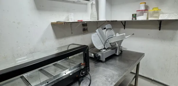 Ponto Comercial para alugar, 150m² no Freguesia (Jacarepaguá), Rio de Janeiro