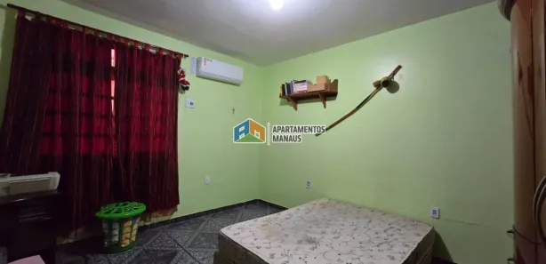 Casa com 3 Quartos à venda, 450m² no Aleixo, Manaus