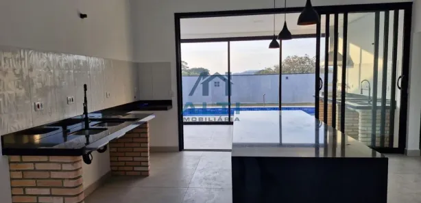 Casa de Condomínio com 3 Quartos à venda, 200m² no Condomínio Ninho Verde, Quadra