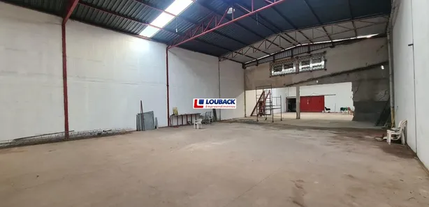 Galpão/Depósito/Armazém para alugar, 1945m² no Suzana, Belo Horizonte