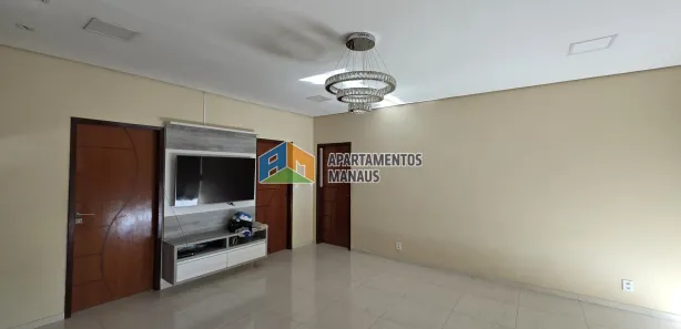 Sobrado com 5 Quartos à venda, 274m² no Alvorada, Manaus
