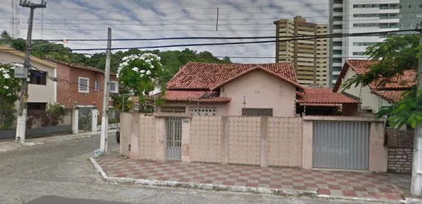 Casa com 3 Quartos à venda, 255m² no Petrópolis, Natal