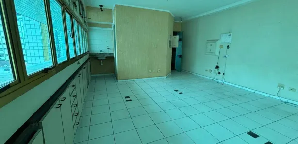 Sala Comercial para alugar, 50m² no Gonzaga, Santos