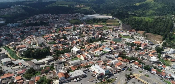 Galpão/Depósito/Armazém para alugar, 1684m² no Centro, Araçariguama