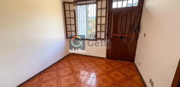 Casa com 2 Quartos para alugar, 120m² no Cascatinha, Petrópolis