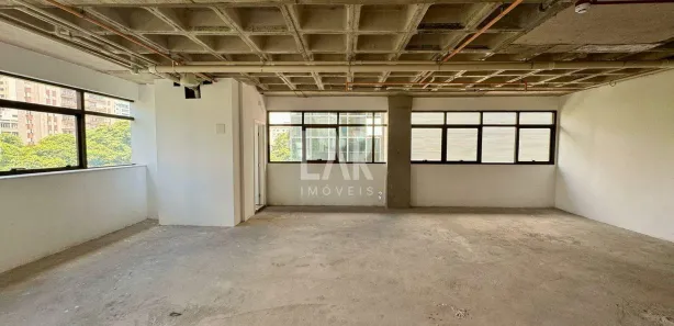 Sala Comercial à venda, 101m² no Santa Efigênia, Belo Horizonte