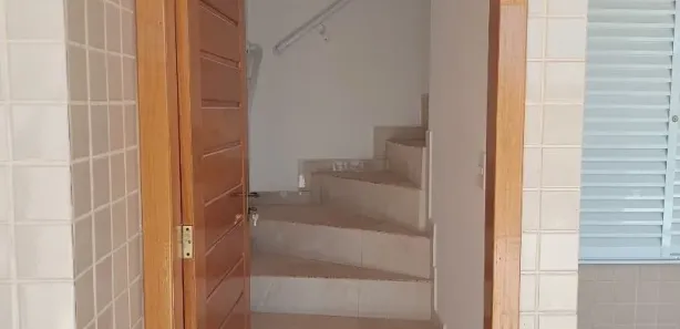 Sobrado com 2 Quartos à venda, 76m² no Vila Ligya, Guarujá