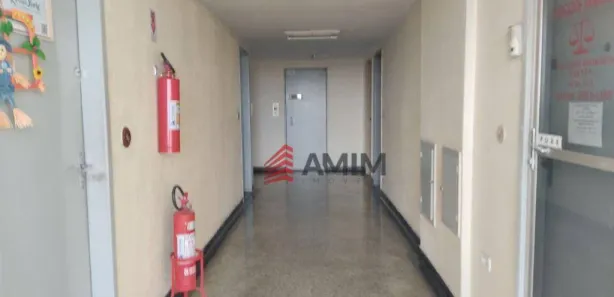 Sala Comercial à venda, 27m² no Centro, São Gonçalo