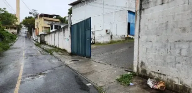 Galpão/Depósito/Armazém à venda, 550m² no Caji, Lauro de Freitas