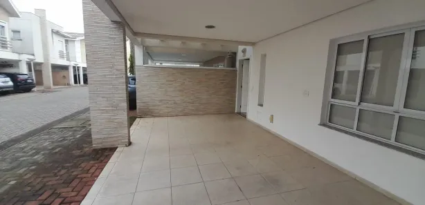 Casa de Condomínio com 4 Quartos para alugar, 180m² no Vila Oliveira, Mogi das Cruzes