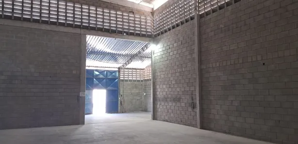 Galpão/Depósito/Armazém para alugar, 450m² no Buraquinho, Lauro de Freitas