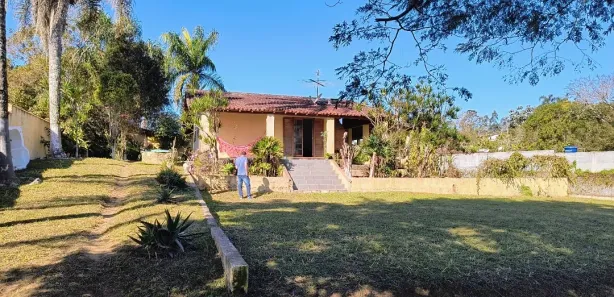 Fazenda/Sítio com 3 Quartos à venda, 1300m² no Centro, Biritiba Mirim