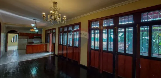 Casa com 4 Quartos à venda, 736m² no Aleixo, Manaus