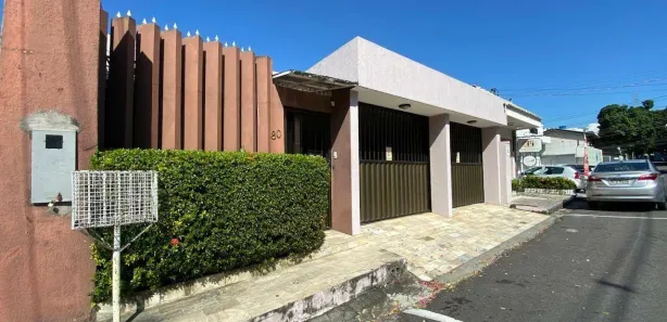 Casa com 3 Quartos à venda, 450m² no Nossa Senhora das Graças, Manaus