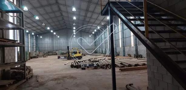 Galpão/Depósito/Armazém para alugar, 2000m² no Centro, Araçariguama