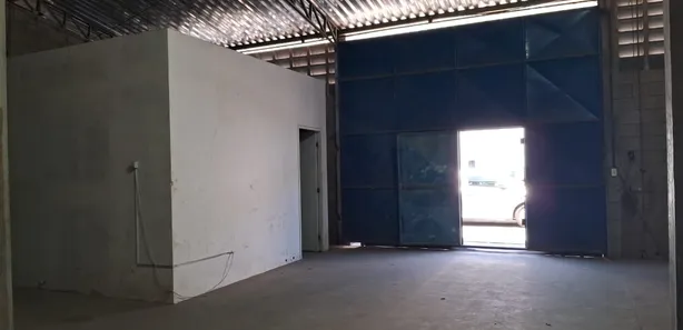 Galpão/Depósito/Armazém para alugar, 450m² no Buraquinho, Lauro de Freitas