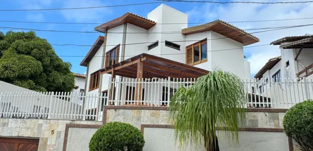 Casa com 4 Quartos à venda, 310m² no Itaigara, Salvador