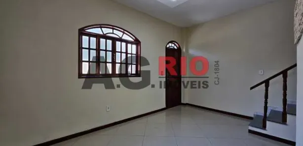 Casa de Condomínio com 2 Quartos para alugar, 93m² no Vila Valqueire, Rio de Janeiro